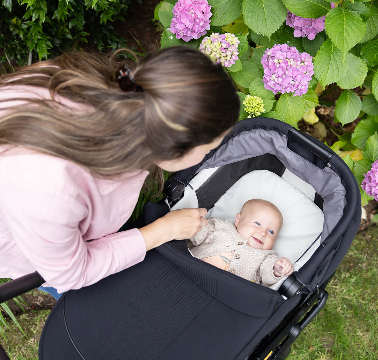 Joie Signature Ramble™ XL Carry Cot - Eclipse