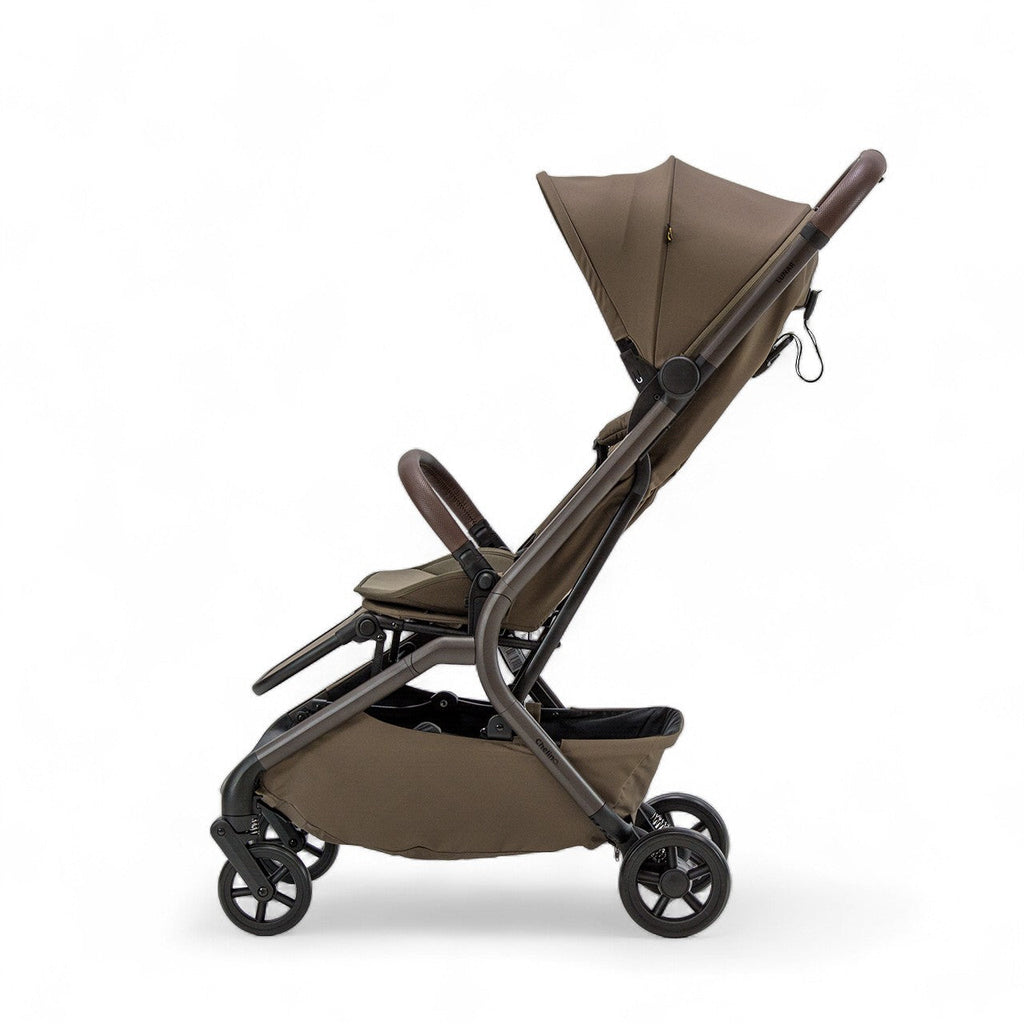 Lunar Air Travel System with Tulip i-Size Car Seat