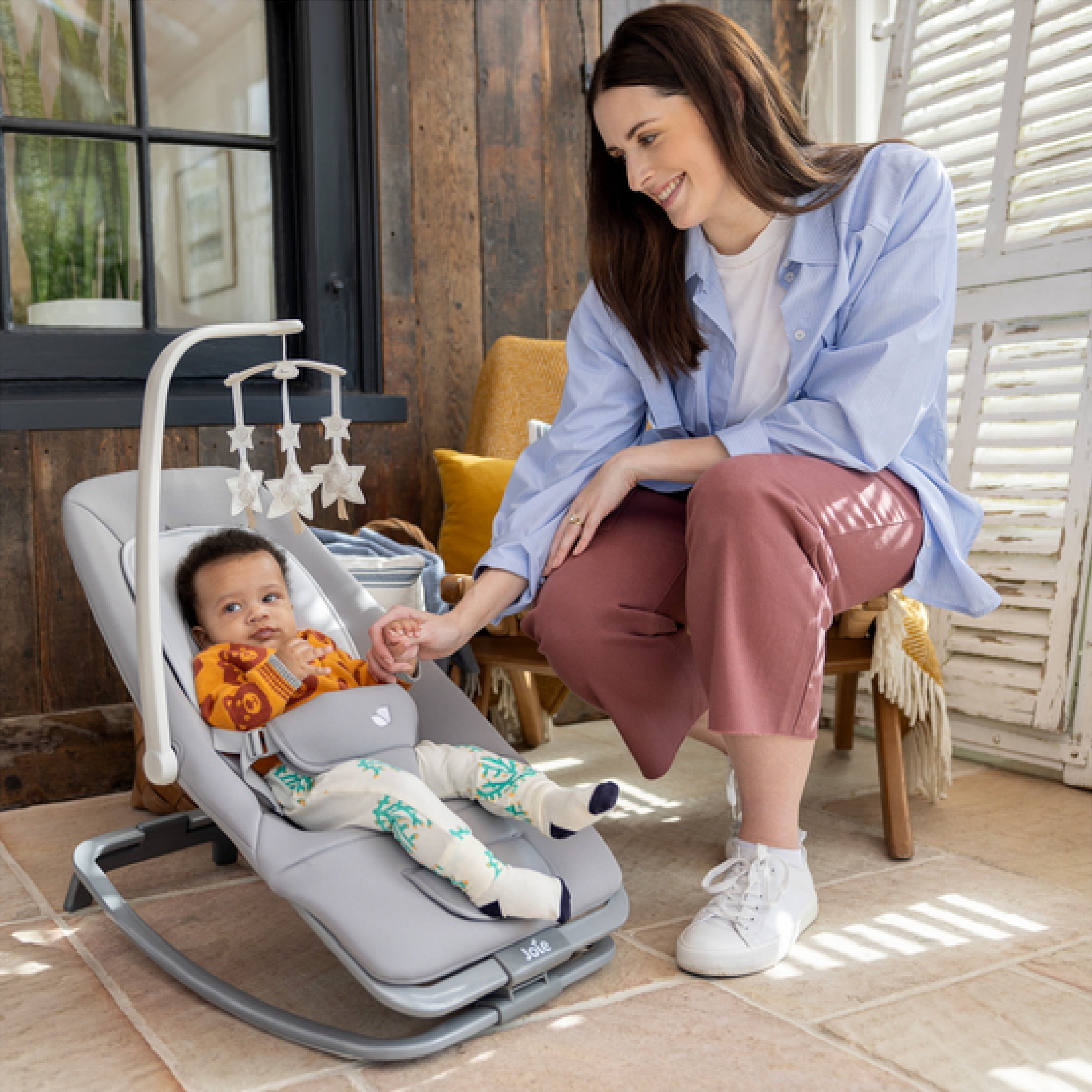 Joie Dreamer Bouncer - Walnut