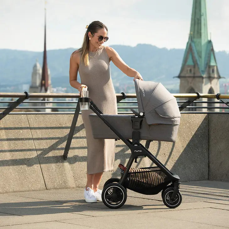 Nuna LYTL™ Carry Cot - Caviar