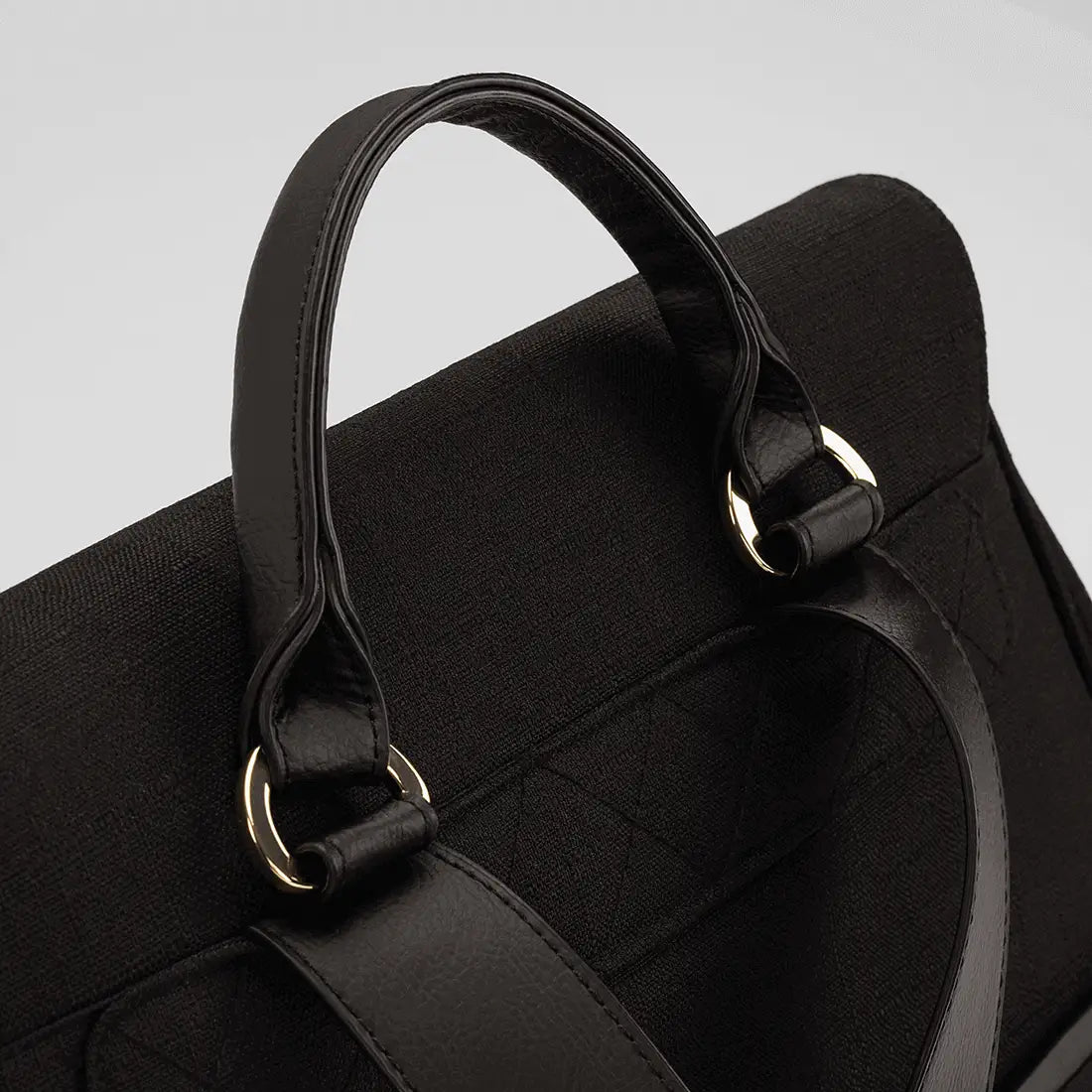Nuna Essential Diaper Bag - Caviar