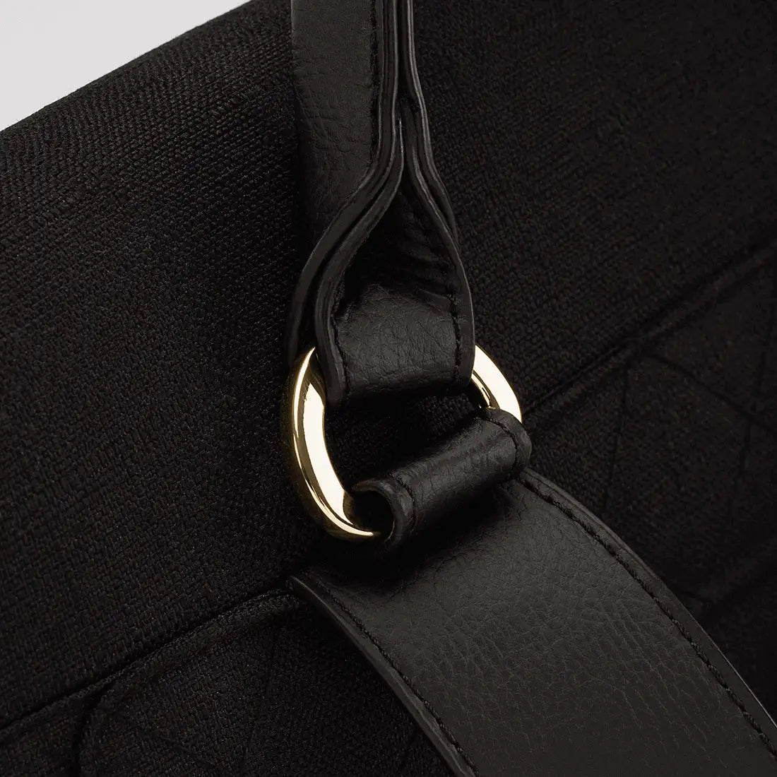 Nuna Essential Diaper Bag - Caviar