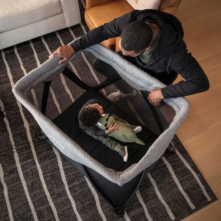 Nuna Sena Aire™ Travel Cot - Caviar