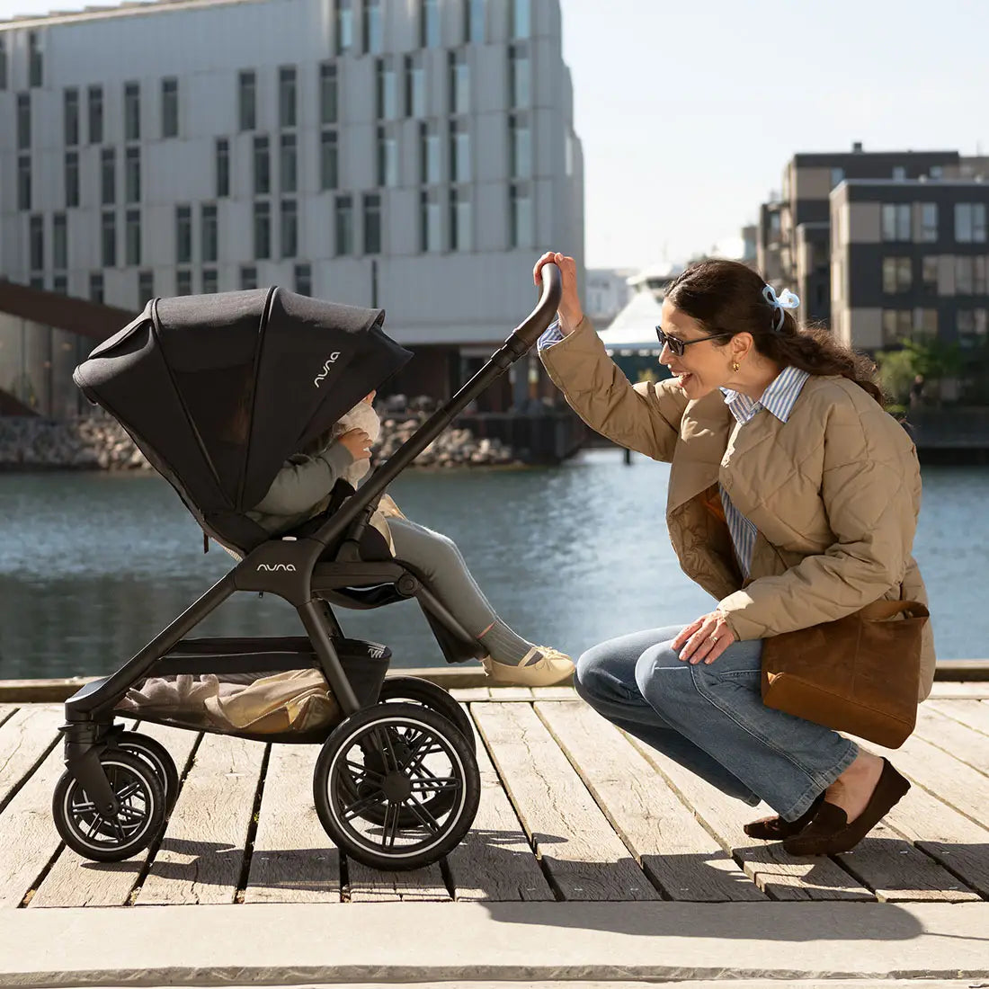 Nuna TRIV lx™ stroller – Caviar