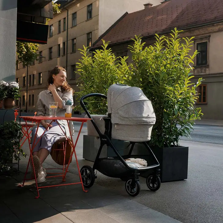 Nuna LYTL™BMW Infant Carry Cot - Graphene