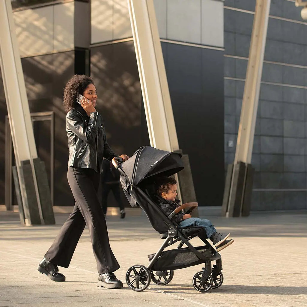 Nuna TRVL™lx  stroller – Caviar